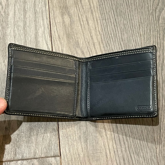 Mens Coach Wallet - Picture 4 of 8